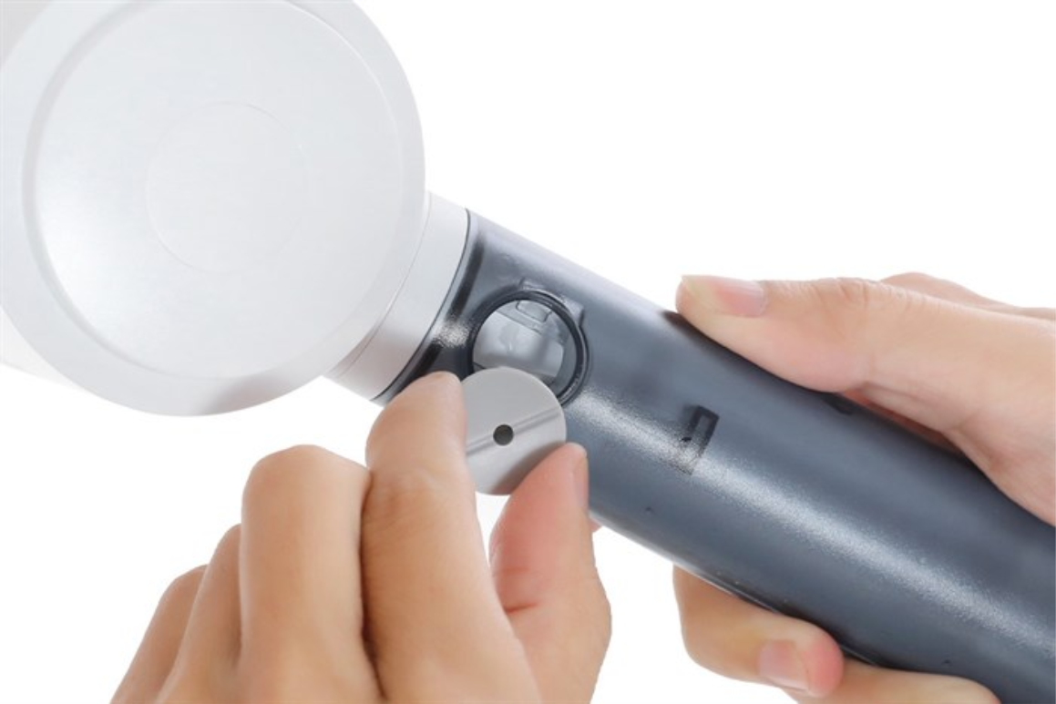 https://dongly.com.vn//Images/Products/nguyen.hung.phong_Ban_Ui_Panasonic_NIGHD015WRA (1)_item_NI-GHD015WRA.png